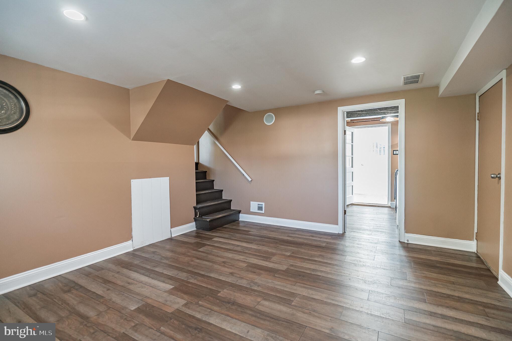 816 Garden Road Warminster, PA 18974 - Photo 19 of 31