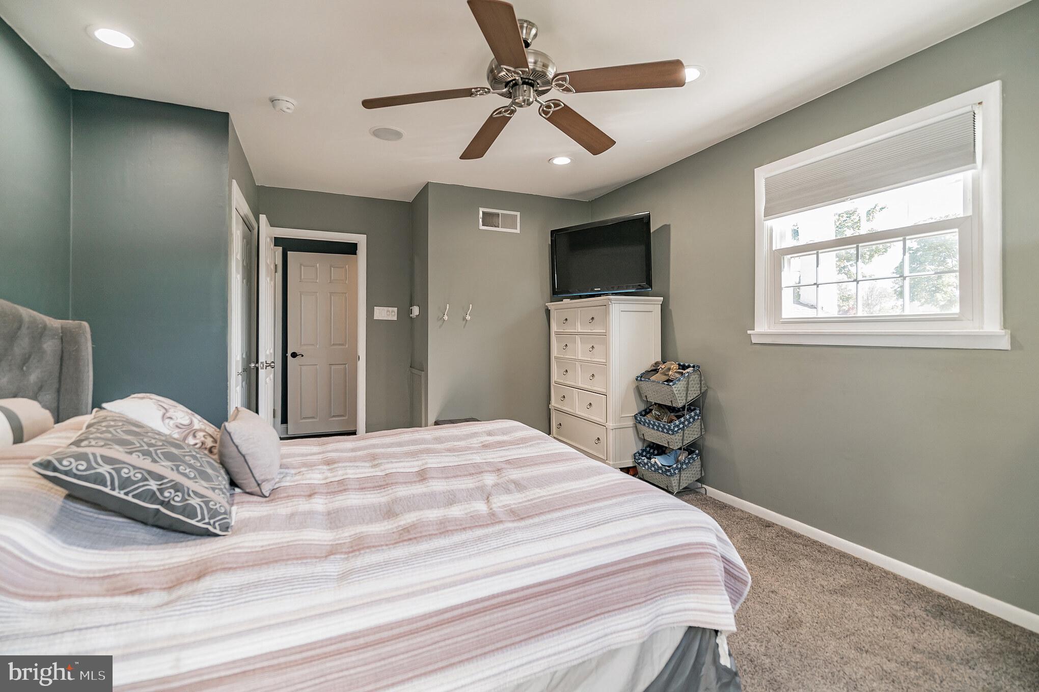 816 Garden Road Warminster, PA 18974 - Photo 22 of 31