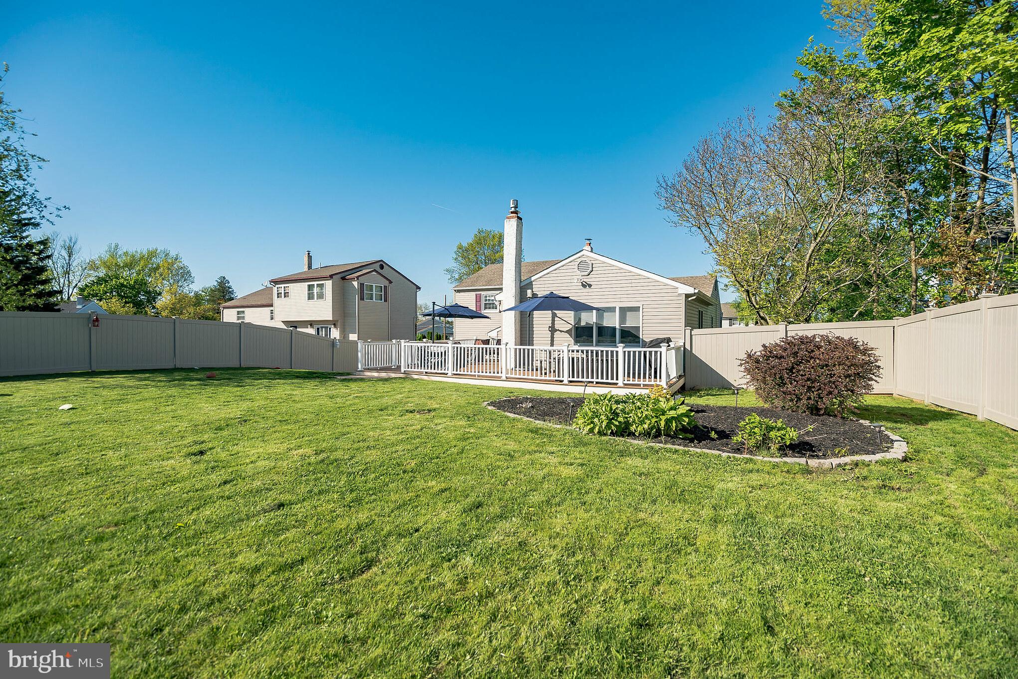 816 Garden Road Warminster, PA 18974 - Photo 5 of 31