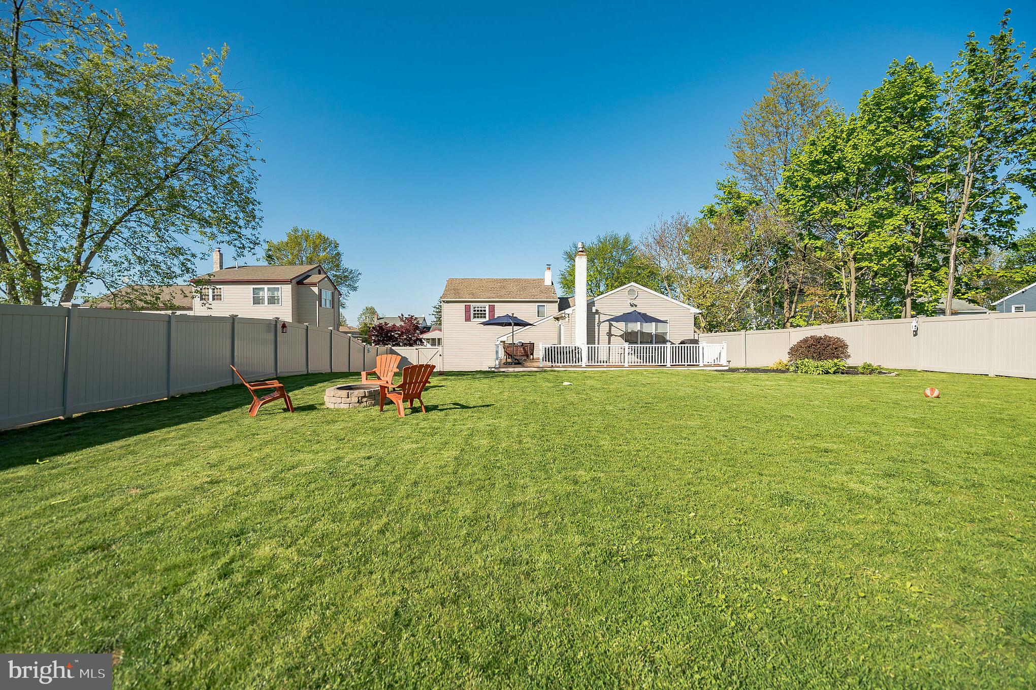 816 Garden Road Warminster, PA 18974 - Photo 6 of 31