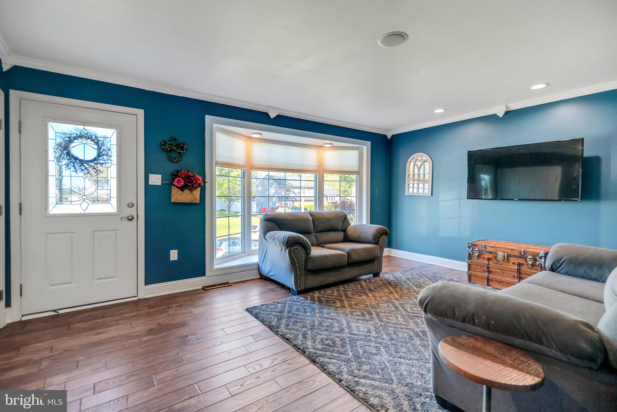 816 Garden Road Warminster, PA 18974 - Photo 10 of 31