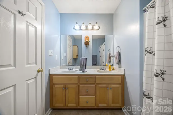 $295,000 | 1254 Heritage Farm Road, Hickory, NC 28601