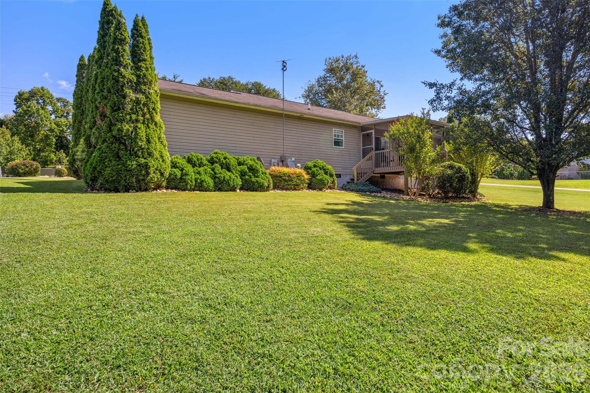 1254 Heritage Farm Road Hickory, NC 28601 - Photo 4 of 32