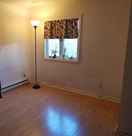 146 Vincent Street Springfield, MA 01129 - Photo 8 of 10 Gallery Image 8