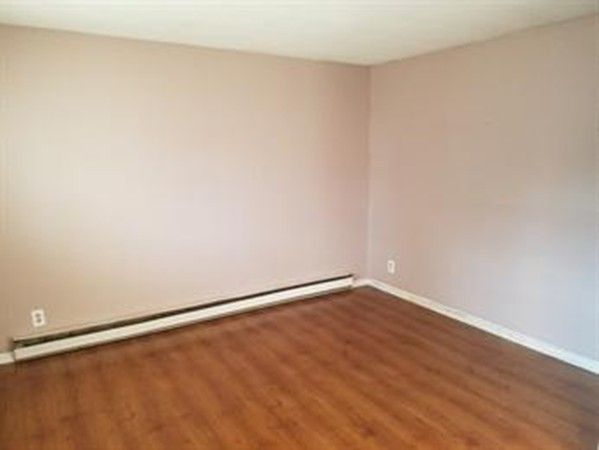 146 Vincent Street Springfield, MA 01129 - Photo 9 of 10 Gallery Image 9