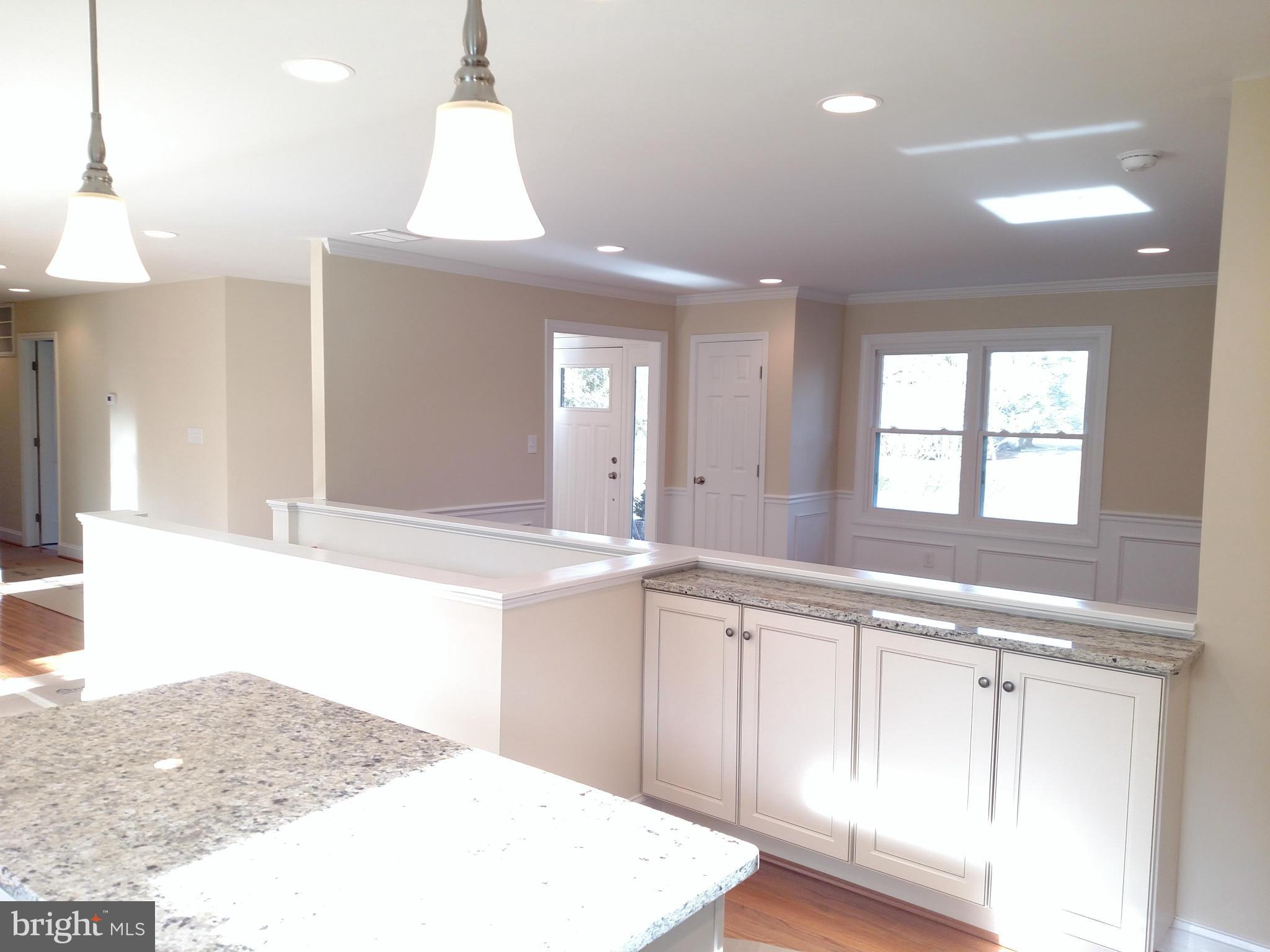 7482 Kennedy Road Nokesville, VA 20181 - Photo 6 of 22 Kitchen