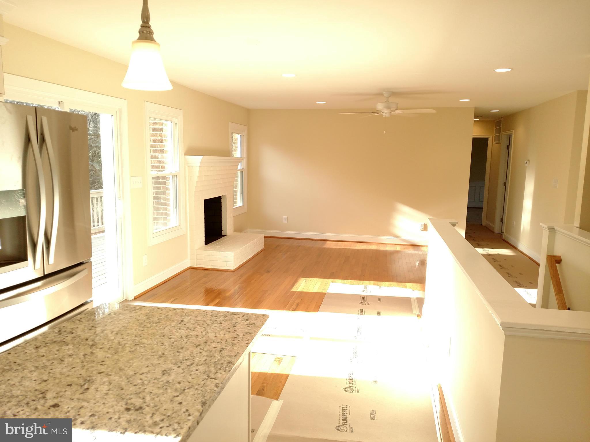 7482 Kennedy Road Nokesville, VA 20181 - Photo 8 of 22 Kitchen to FR