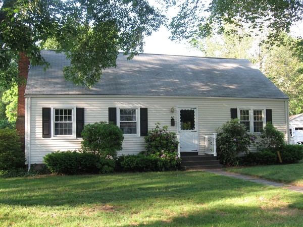 50 Greaney Street Springfield, MA 01104 - Photo 4 of 20 a front view of house with yard and green space