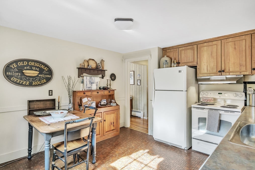 63 Jennings Road Waltham, MA 02451 - Photo 7 of 31 Gallery Image 7
