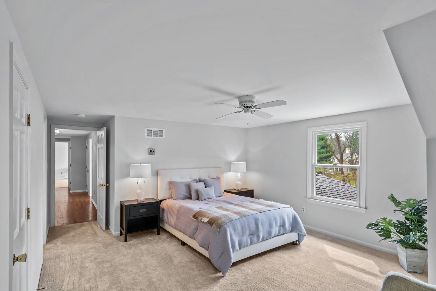 6882 Drake Road Cincinnati, OH 45243 - Photo 24 of 37
