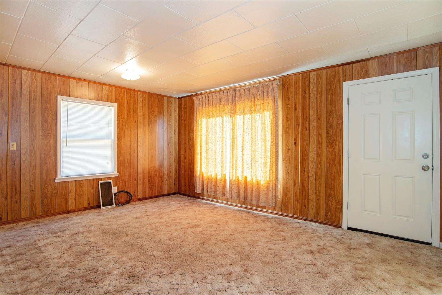6035 Table Rock Road Central Point, OR 97502 - Photo 3 of 13 Additional Photo