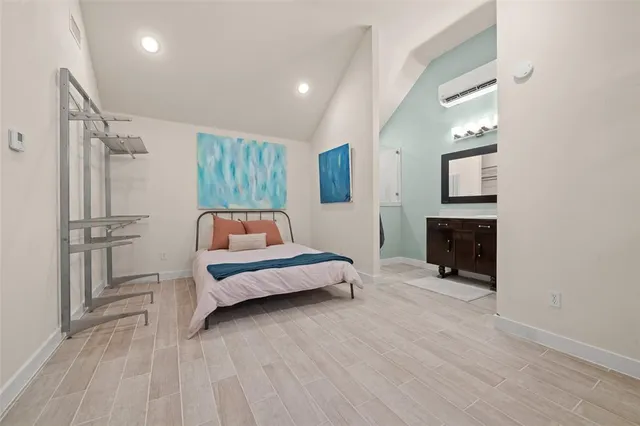 $819,999 | 5630 Willis Avenue, Dallas, TX 75206