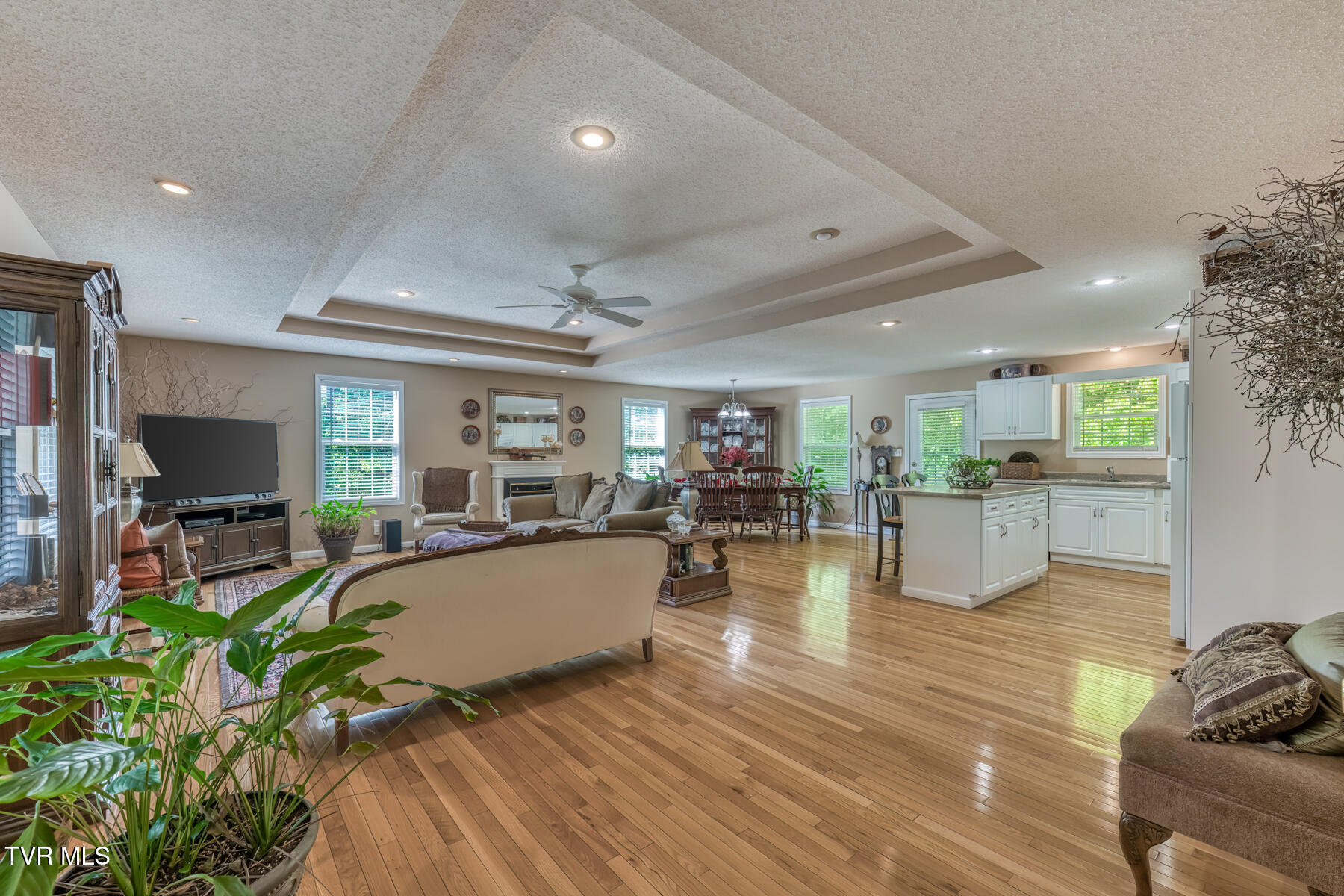 350-356 Poplar Ridge Road Piney Flats, TN 37686 - Photo 13 of 101 356 Poplar Ridge Rd - Main-12