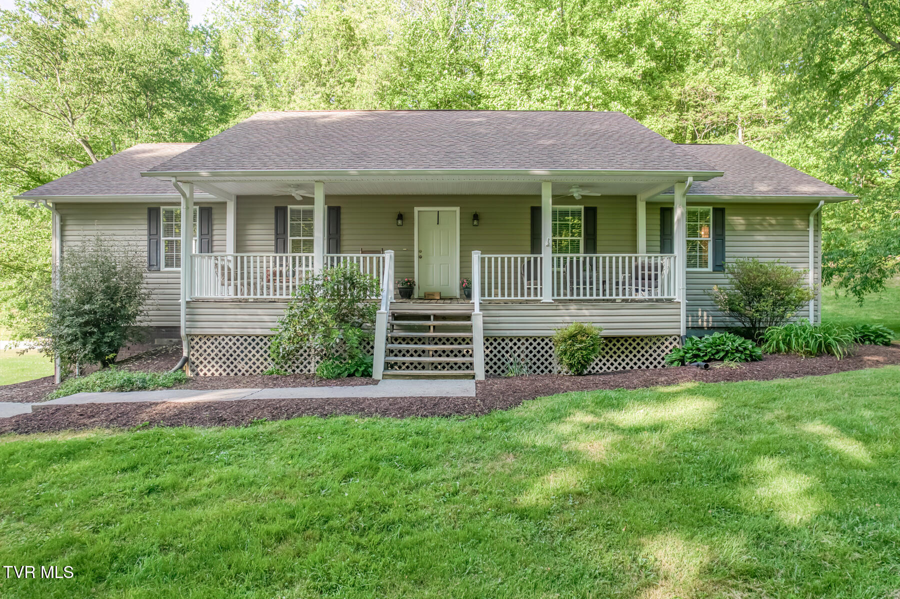 350-356 Poplar Ridge Road Piney Flats, TN 37686 - Photo 2 of 101 356 Poplar Ridge Rd - Main-1