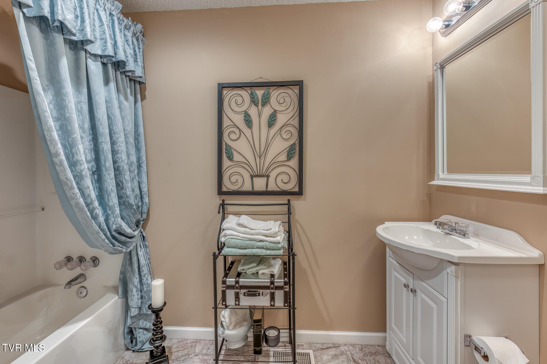 350-356 Poplar Ridge Road Piney Flats, TN 37686 - Photo 25 of 101 356 Poplar Ridge Rd - Main-24