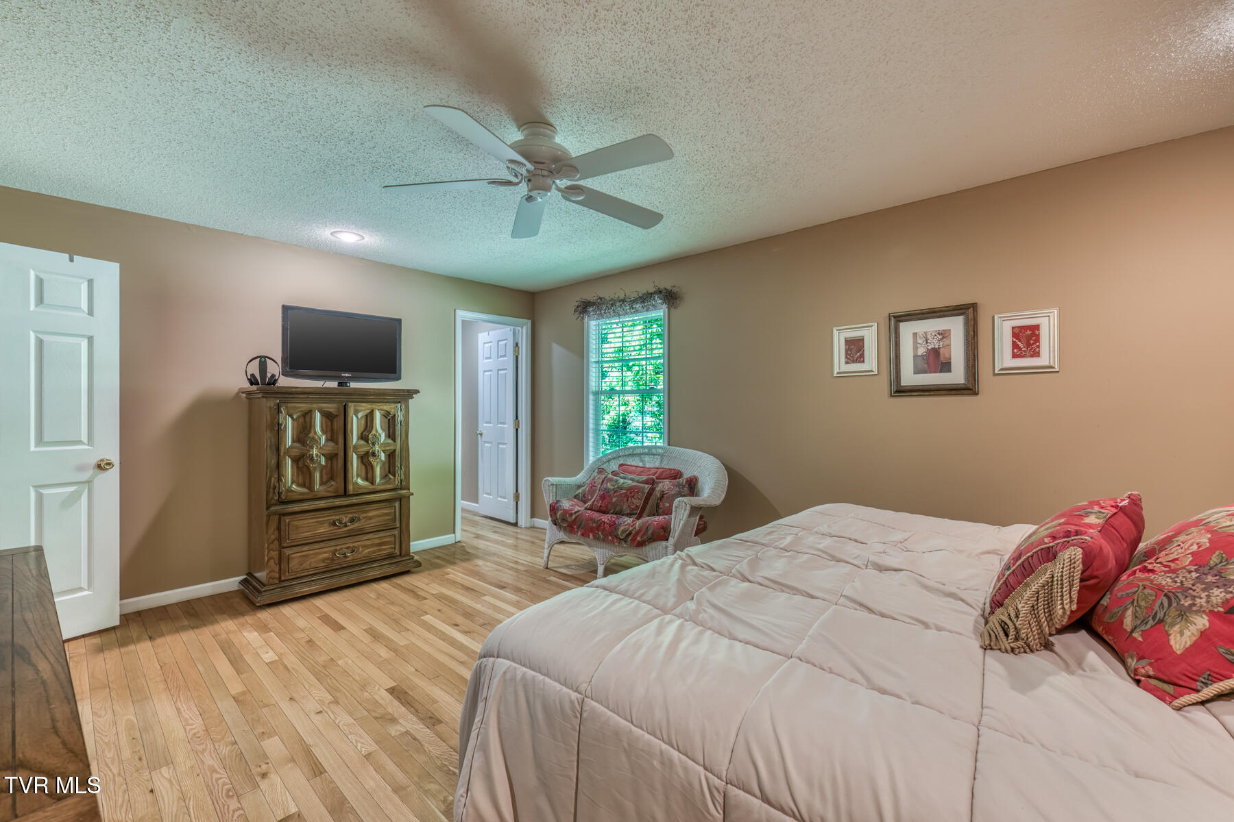 350-356 Poplar Ridge Road Piney Flats, TN 37686 - Photo 33 of 101 356 Poplar Ridge Rd - Main-32