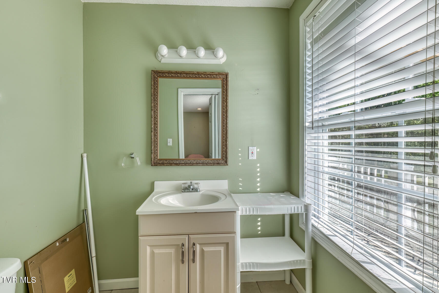350-356 Poplar Ridge Road Piney Flats, TN 37686 - Photo 84 of 101 356 Poplar Ridge Rd - Rental-24