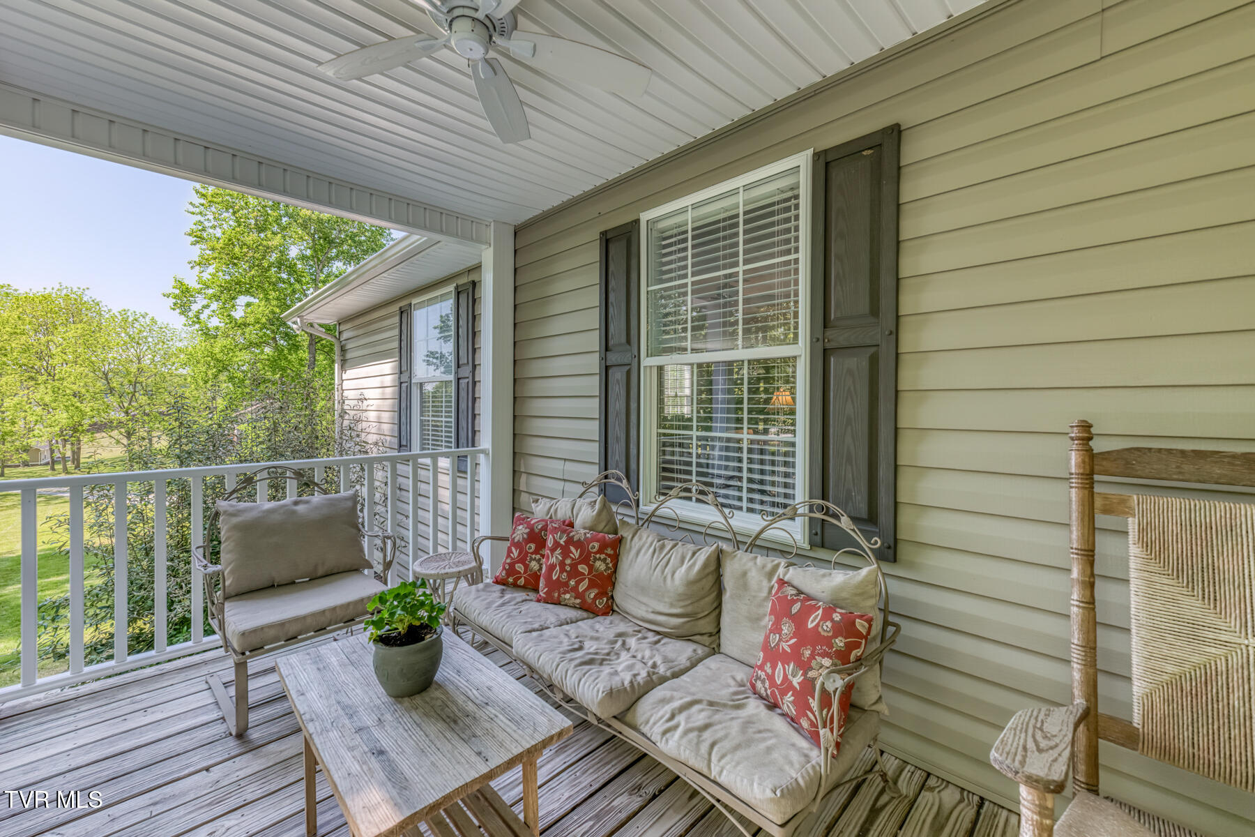 350-356 Poplar Ridge Road Piney Flats, TN 37686 - Photo 9 of 101 356 Poplar Ridge Rd - Main-8