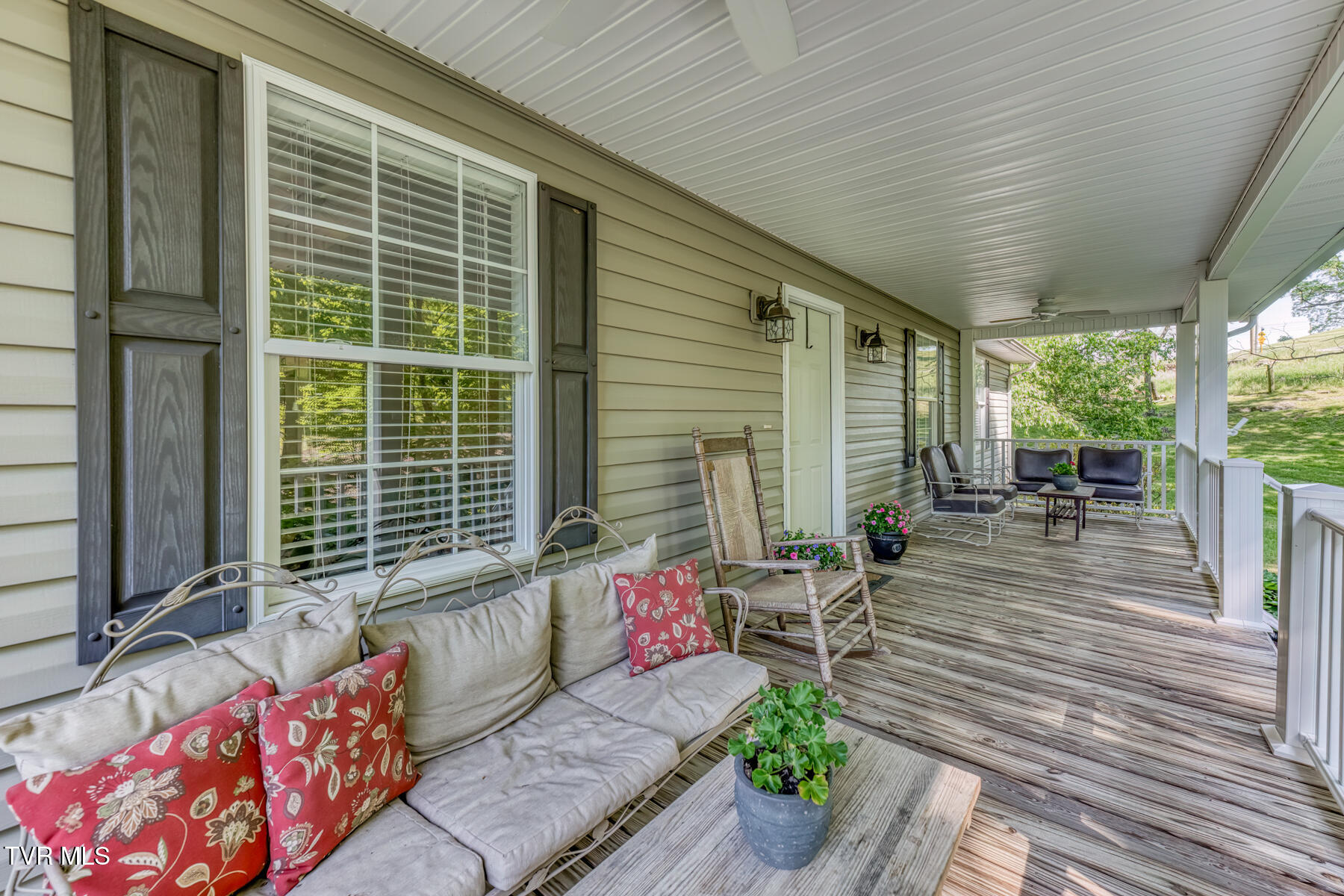 350-356 Poplar Ridge Road Piney Flats, TN 37686 - Photo 10 of 101 356 Poplar Ridge Rd - Main-9