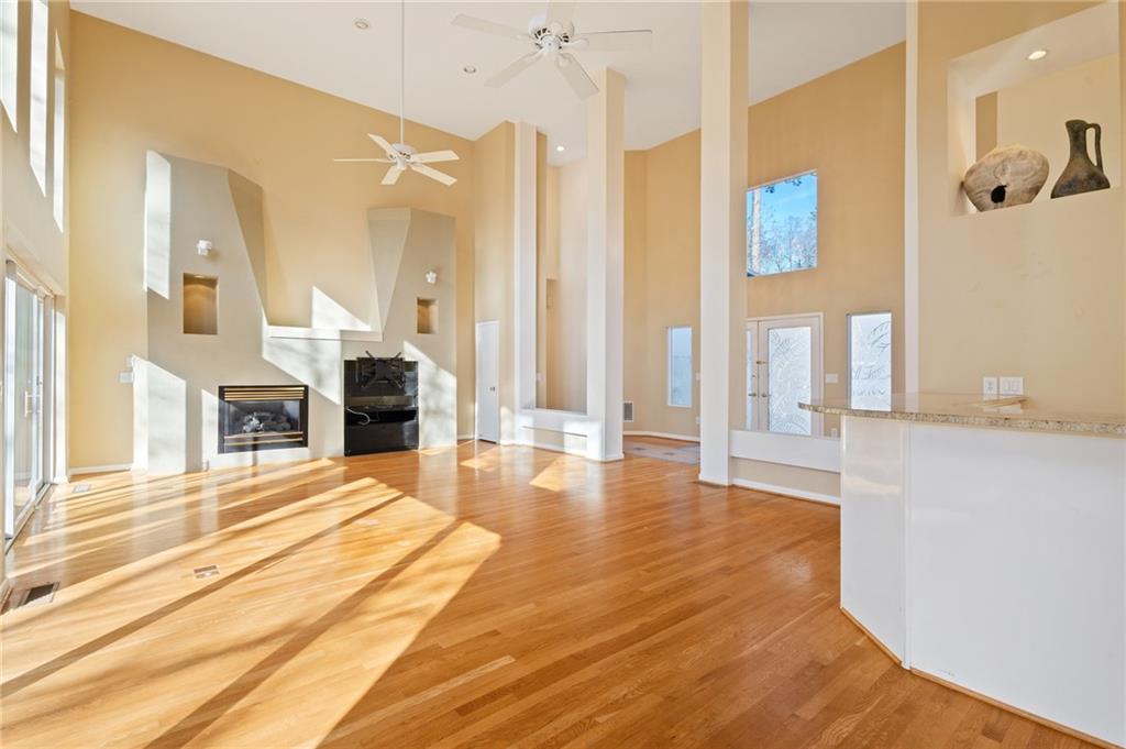 3010 Bluffton Way Roswell, GA 30075 - Photo 3 of 21 a view of a living room