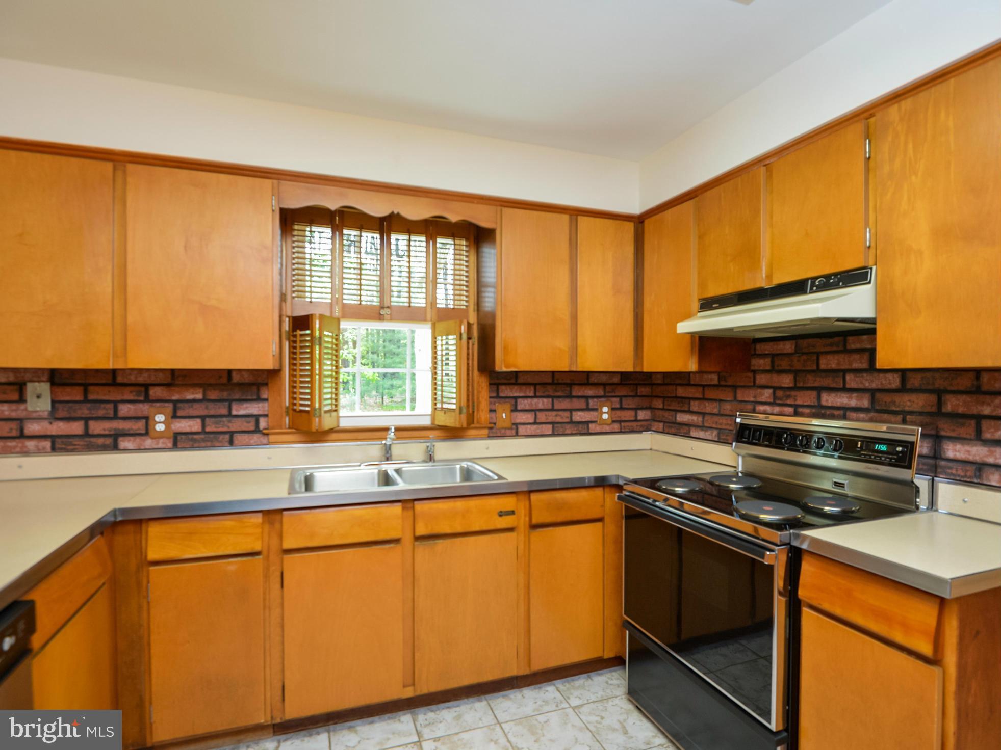 1512 Duvall Road Annapolis, MD 21409 - Photo 11 of 30 Kitchen