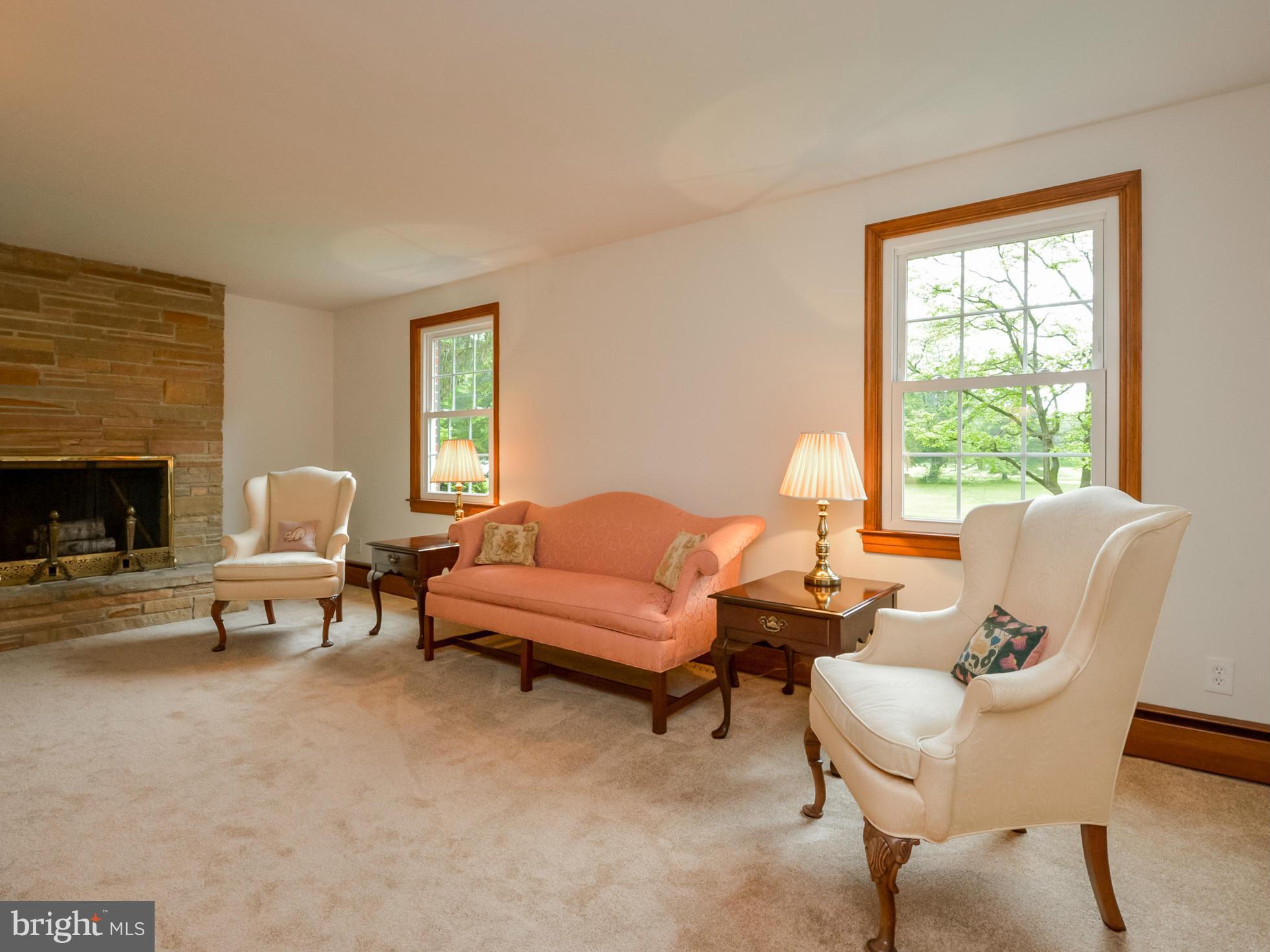 1512 Duvall Road Annapolis, MD 21409 - Photo 4 of 30 Living Room