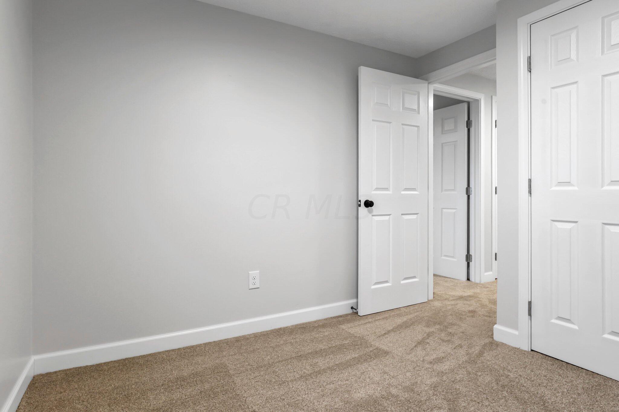 3628 Arnsby Road Columbus, OH 43232 - Photo 25 of 41 40-web-or-mls-0N4A6173