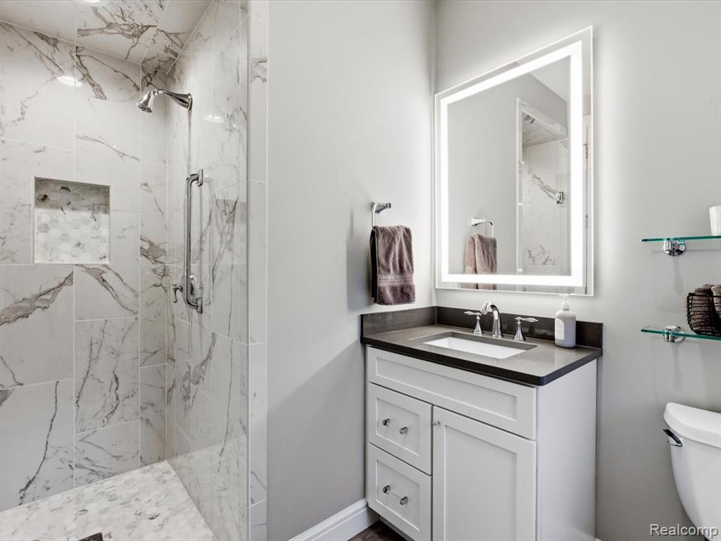 8442 Lakeshore Road Fort Gratiot, MI 48059 - Photo 27 of 56 Gallery Image 27