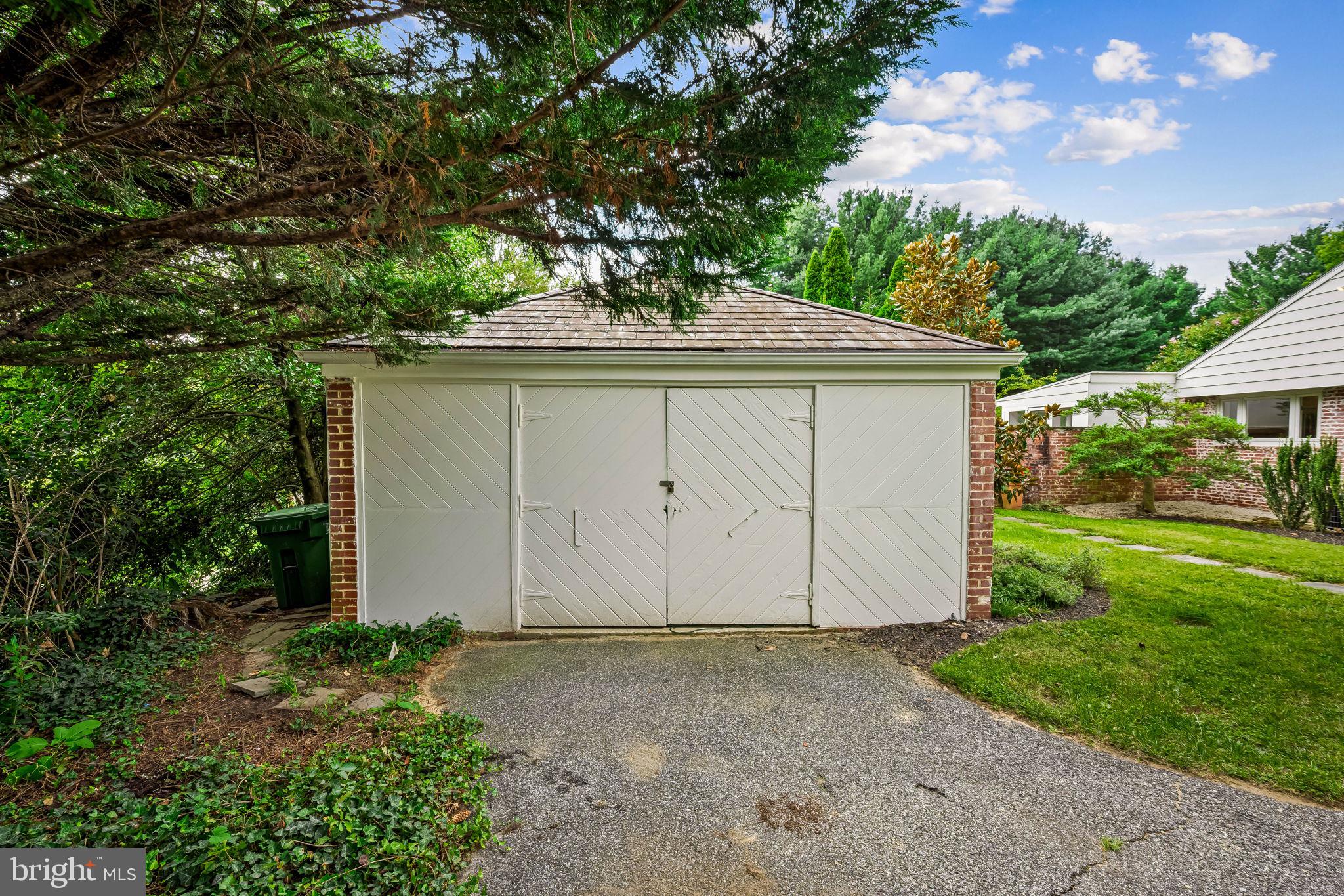 98 Cotswold Road Baltimore, MD 21210 - Photo 54 of 58 Outbuilding with Electricity and Plumbing Stack