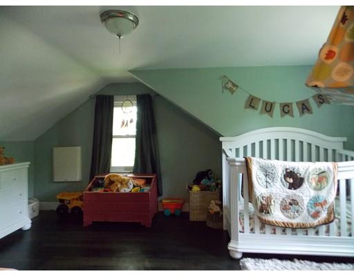 26 Glenwood Road Rutland, MA 01543 - Photo 19 of 29 a bedroom with furniture and a window