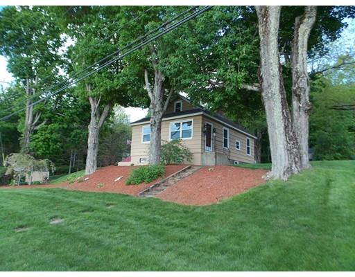 26 Glenwood Road Rutland, MA 01543 - Photo 5 of 29 a front view of a house with a yard