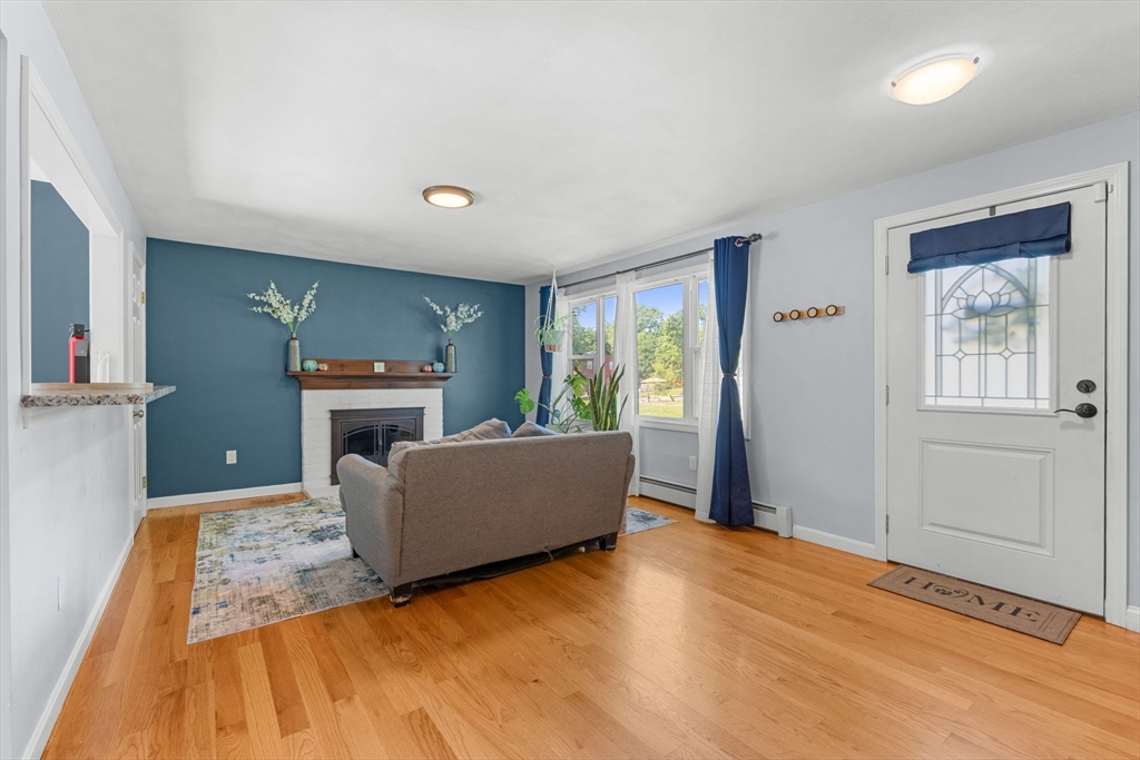 15 Old Farm Road Spencer, MA 01562 - Photo 6 of 42