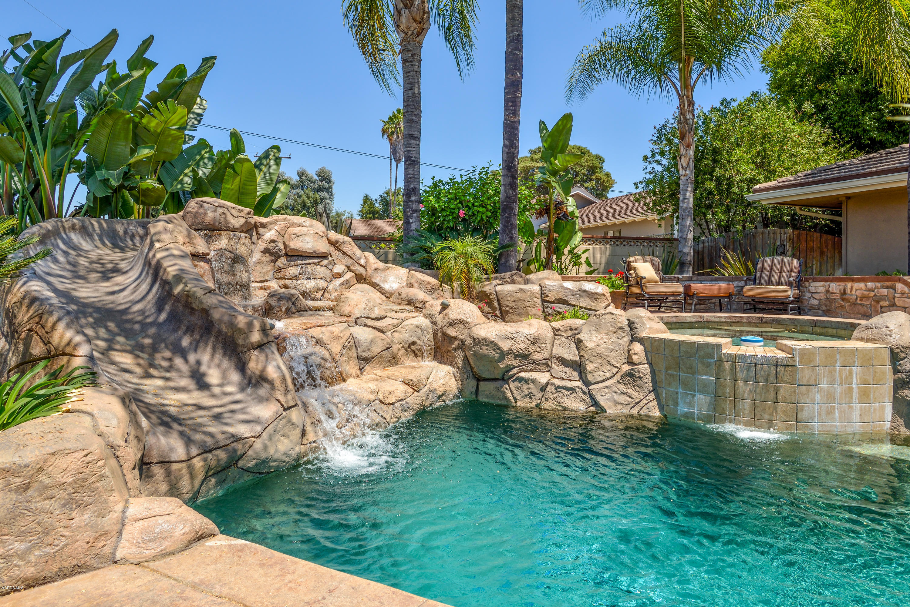 3327 Rancho Rio Bonita Road Covina, CA 91724 - Photo 39 of 58 a garden view with a sitting space