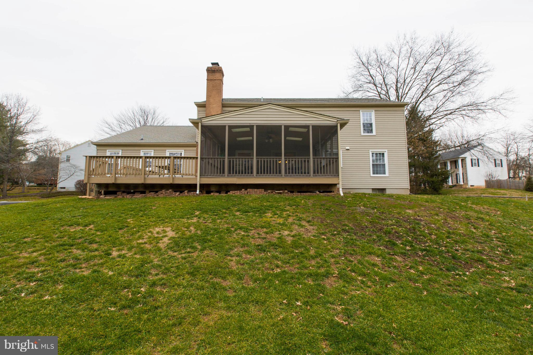 145 Peyton Road Sterling, VA 20165 - Photo 51 of 54 Backyard view