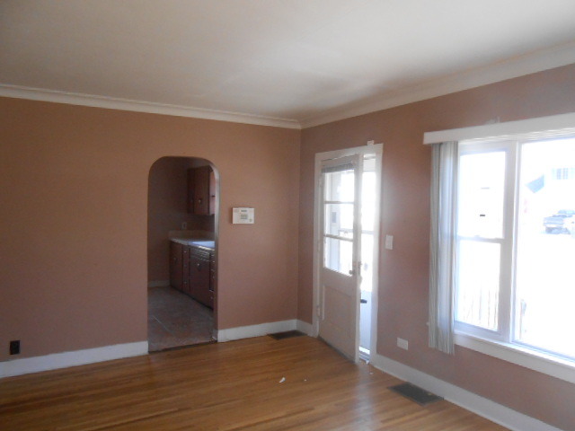 974 Cookane Avenue Elgin, IL 60120 - Photo 2 of 6