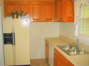 2374 Idavere Road Southwest Roanoke, VA 24015 - Photo 3 of 29 Kitchen