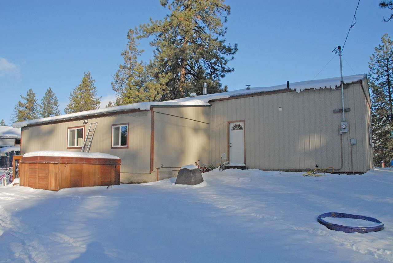 3955 Gardenspot Road Loon Lake, WA 99148 - Photo 3 of 20 Gallery Image 3