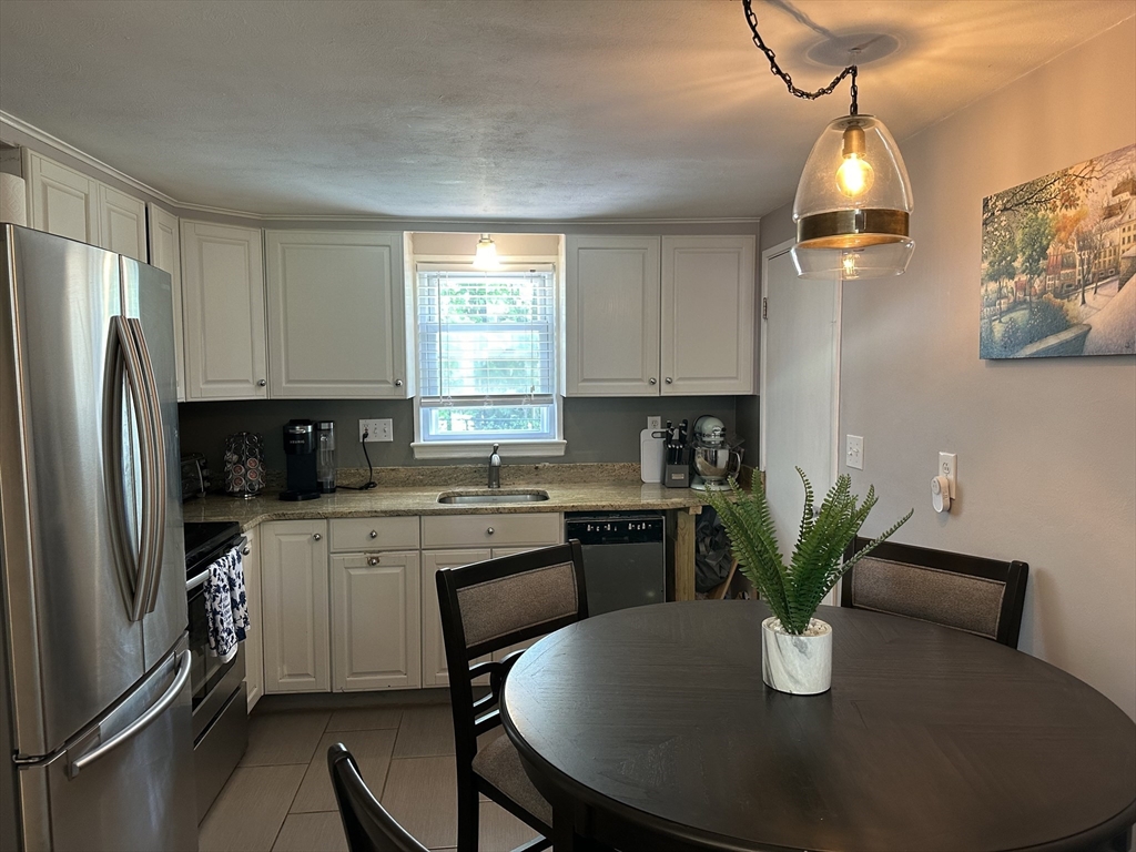 5 Middlesex Road Sharon, MA 02067 - Photo 8 of 27 Gallery Image 8