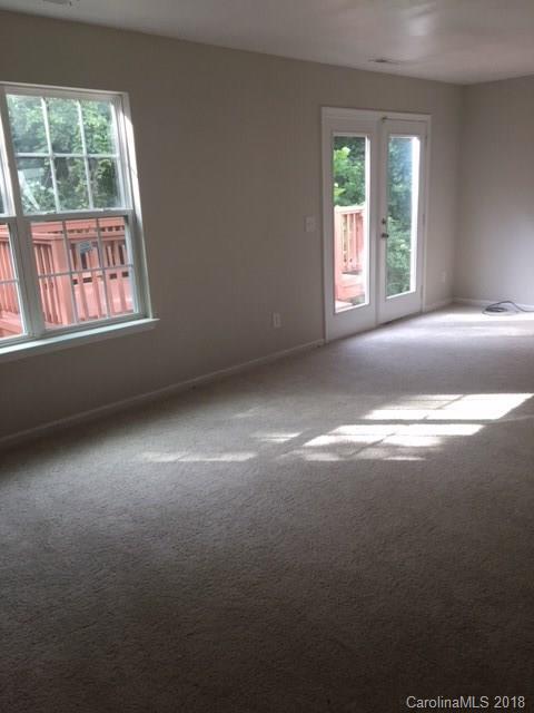 3433 Nevin Brook Road Charlotte, NC 28269 - Photo 10 of 16 Gallery Image 10