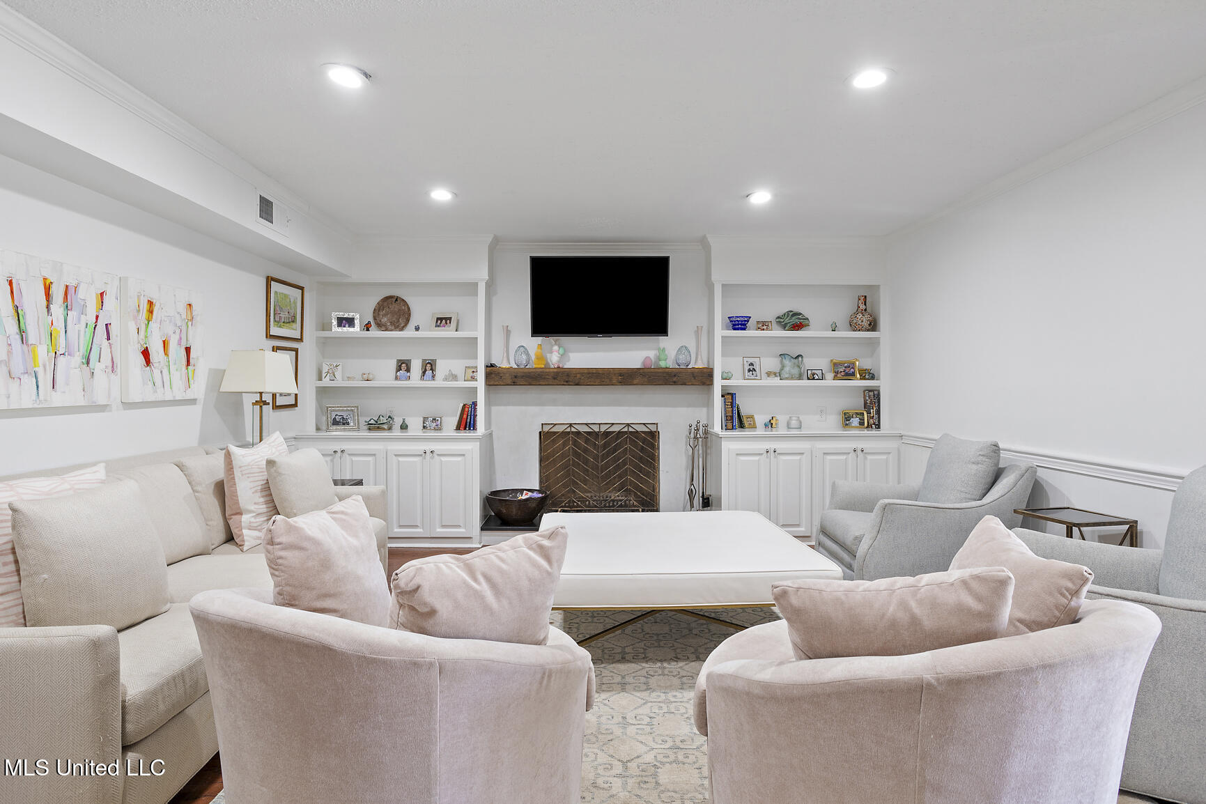 1708 Sheffield Drive Jackson, MS 39211 - Photo 3 of 22 1708 Sheffield-6