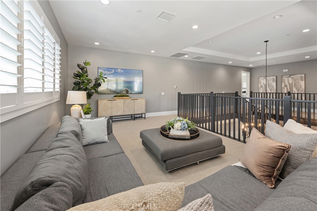 28710 Hidden Trail Silverado, CA 92676 - Photo 17 of 57