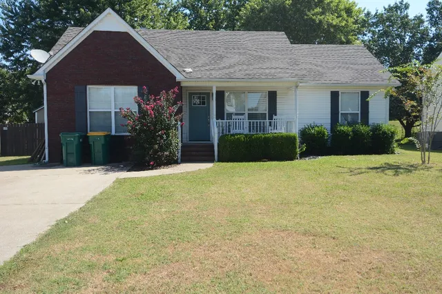 $379,700 | 2902 Wills Court, Spring Hill, TN 37174