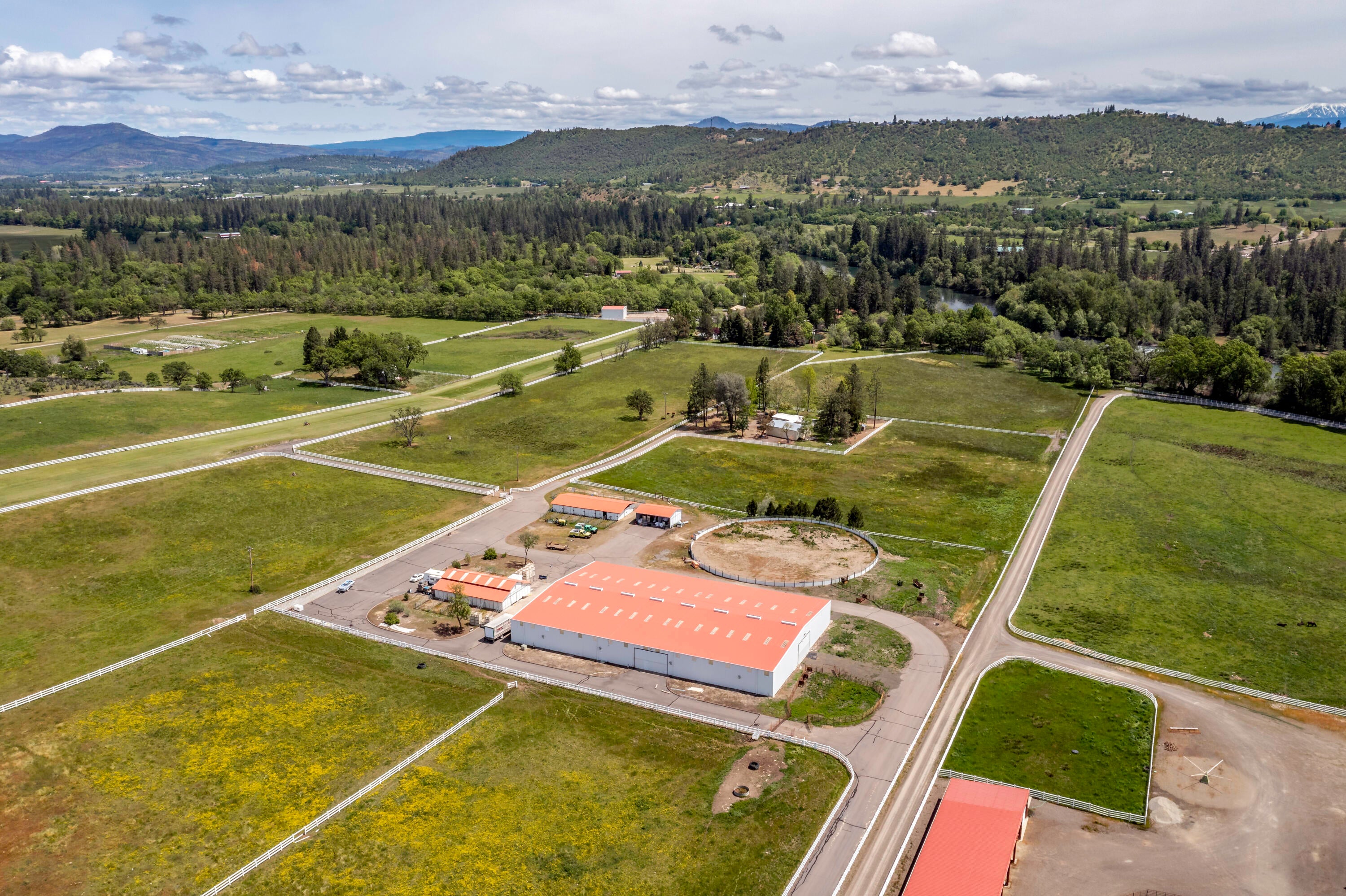 12210 Modoc Road White City, OR 97503 - Photo 30 of 34 DJI_0807-HDR-Edit