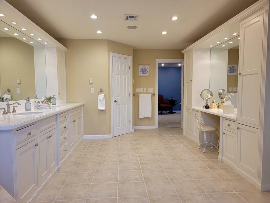 5 Sterling Way Ashland, MA 01721 - Photo 30 of 39 Gallery Image 30