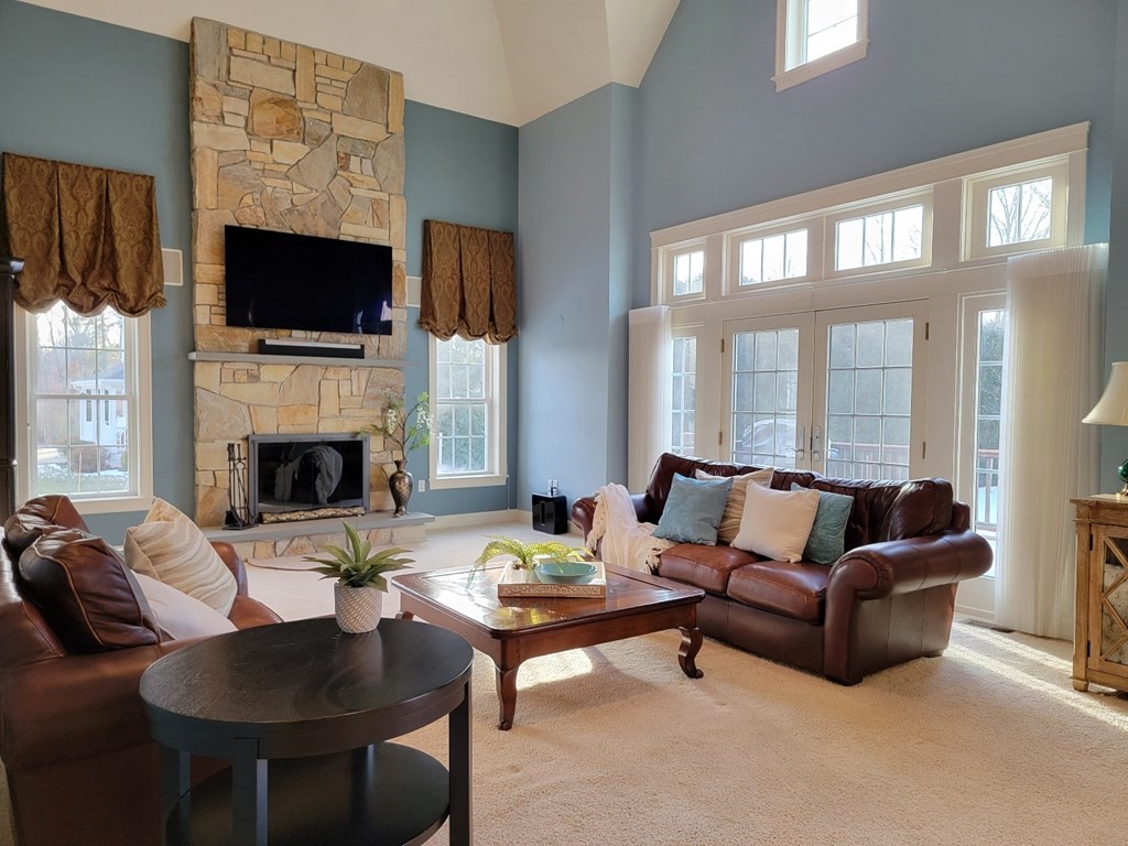 5 Sterling Way Ashland, MA 01721 - Photo 6 of 39 Gallery Image 6