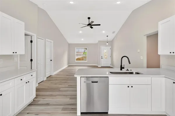 $2,400 | 2961 East Brigadoon Court, Hernando, FL 34442