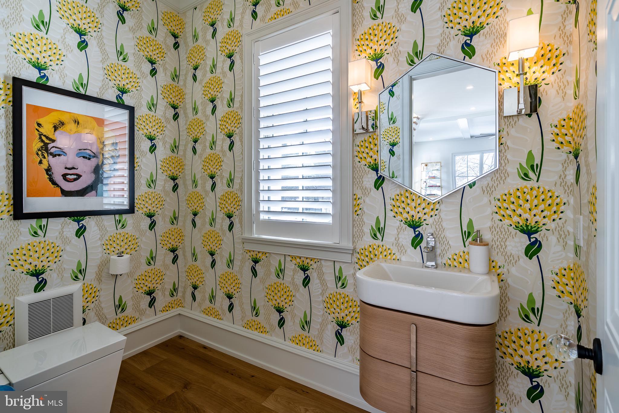 427 Maplewood Avenue Wayne, PA 19087 - Photo 13 of 27 Main Living Level Powder Room