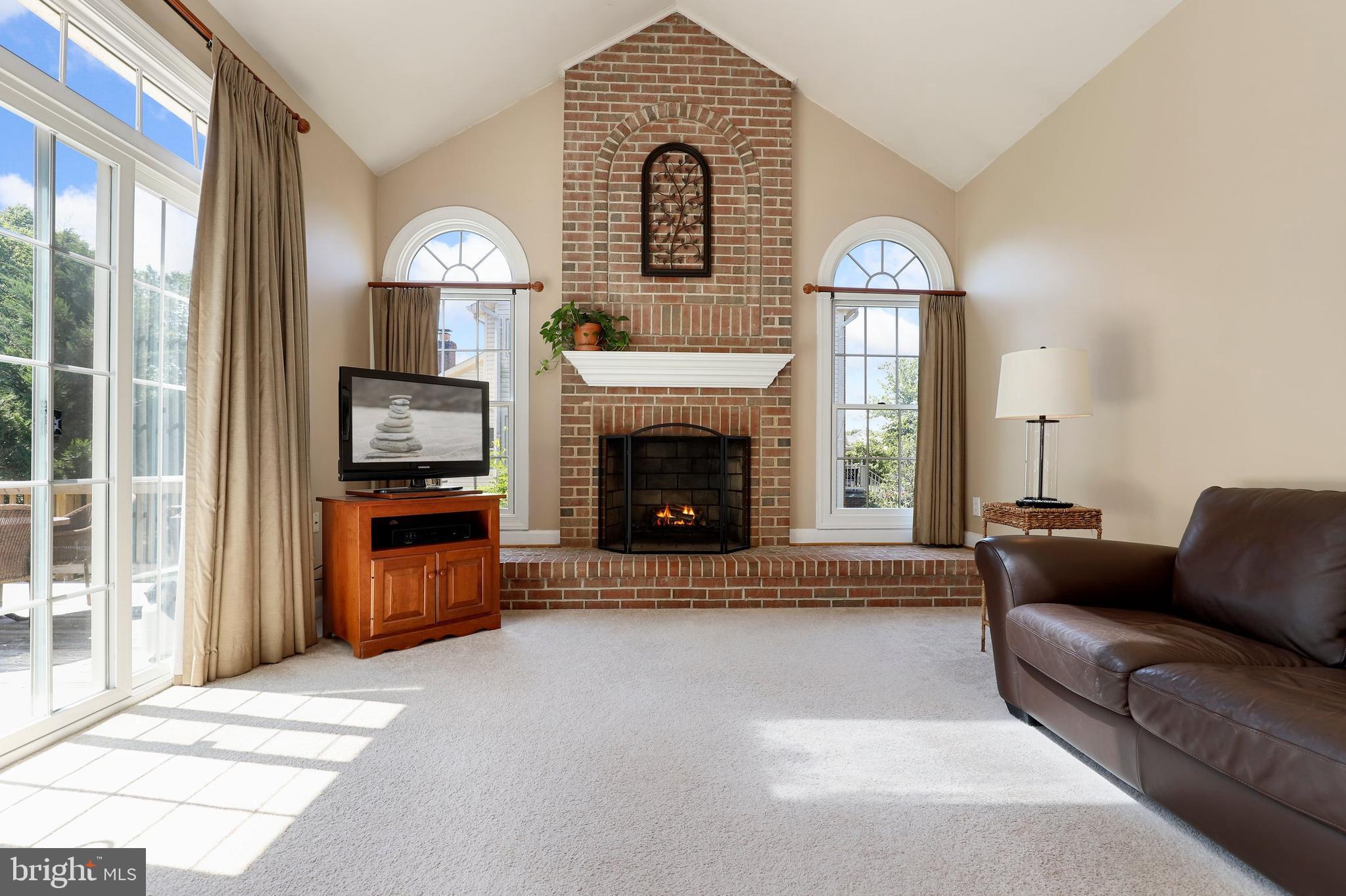 17021 Spates Hill Road Poolesville, MD 20837 - Photo 3 of 44