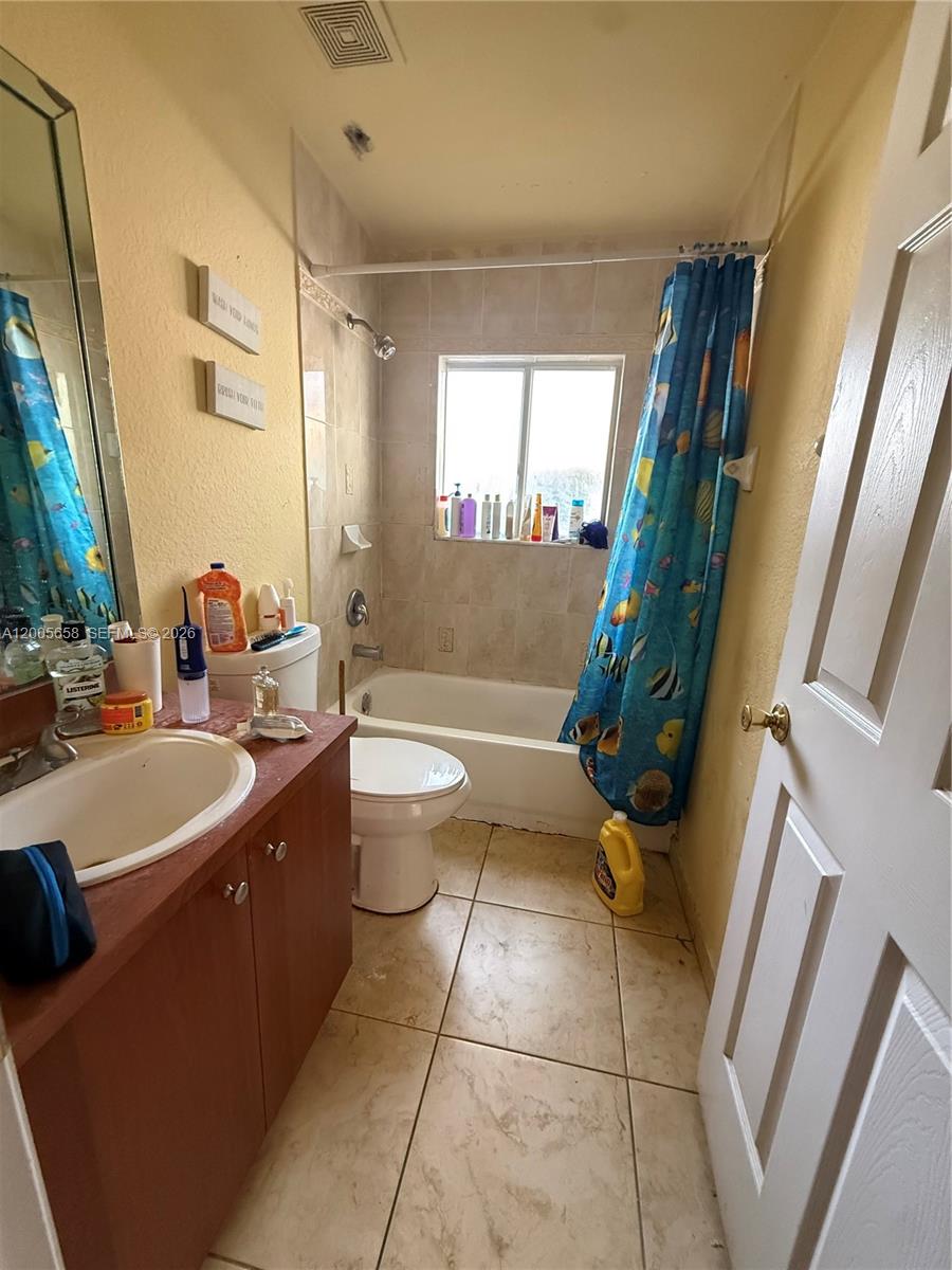 12390 Southwest 217th Street Miami, FL 33170 - Photo 9 of 18