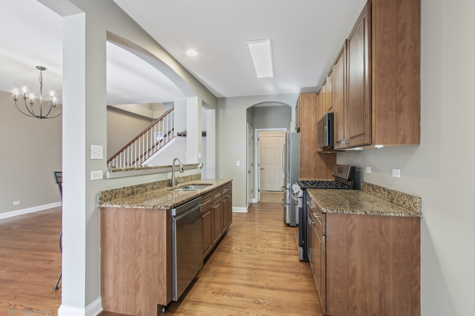 360 Promontory Lane, Unit D Wauconda, IL 60084 - Photo 11 of 34